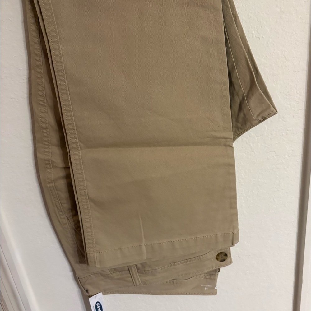 Old Navy Women’s Plus Size Khaki Bootcut Rolled Oats Pants. SZ 18 Short. NWT. - Picture 5 of 12